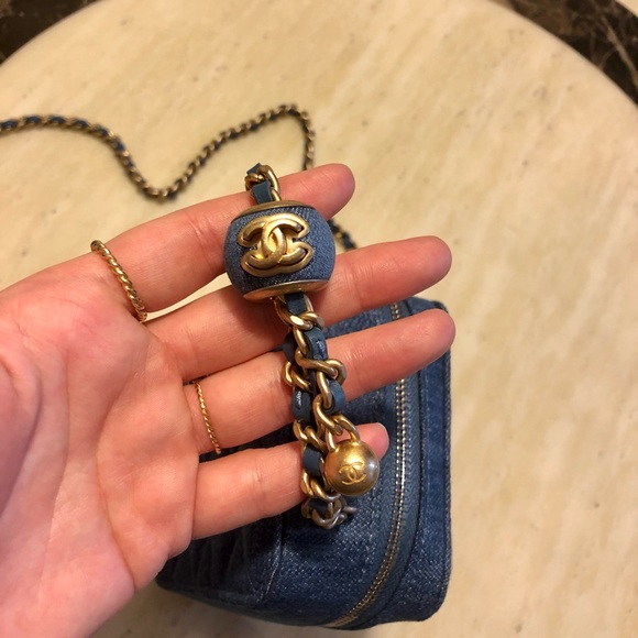 ✨SOLD✨New Auth Chanel 22C Denim Pearl Crush Camera Bag - Picture 6 of 13